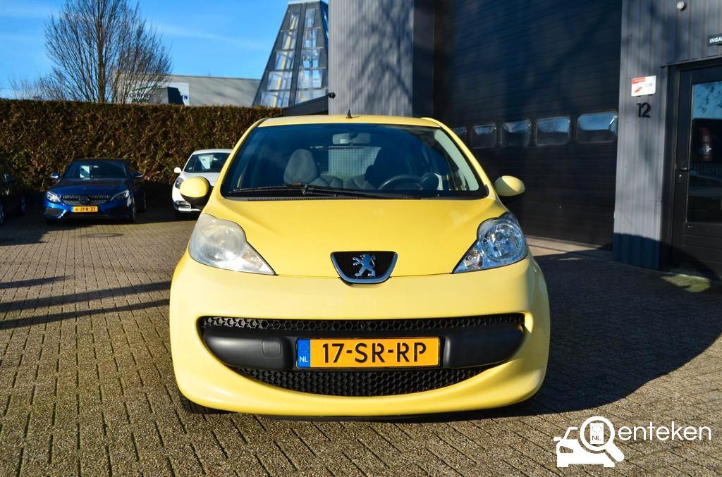 Foto van kenteken 17-SR-RP