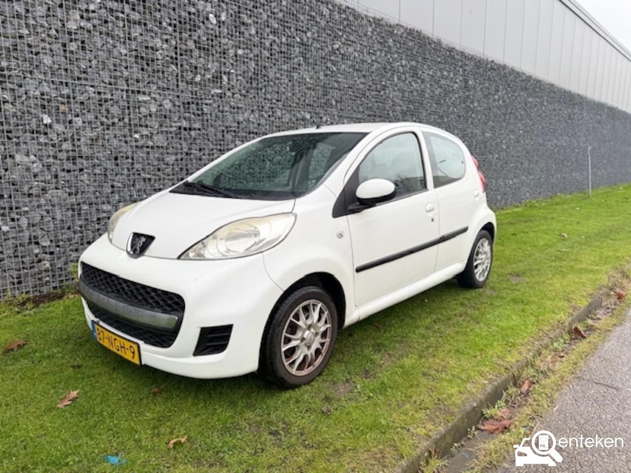 Foto van kenteken 87-NGH-9