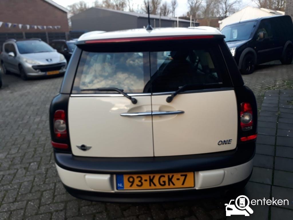 Foto van kenteken 93-KGK-7