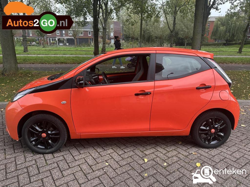 Foto van kenteken 9-XBT-66