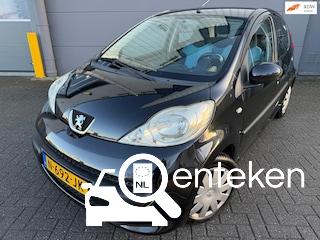 Foto van kenteken N-692-JK